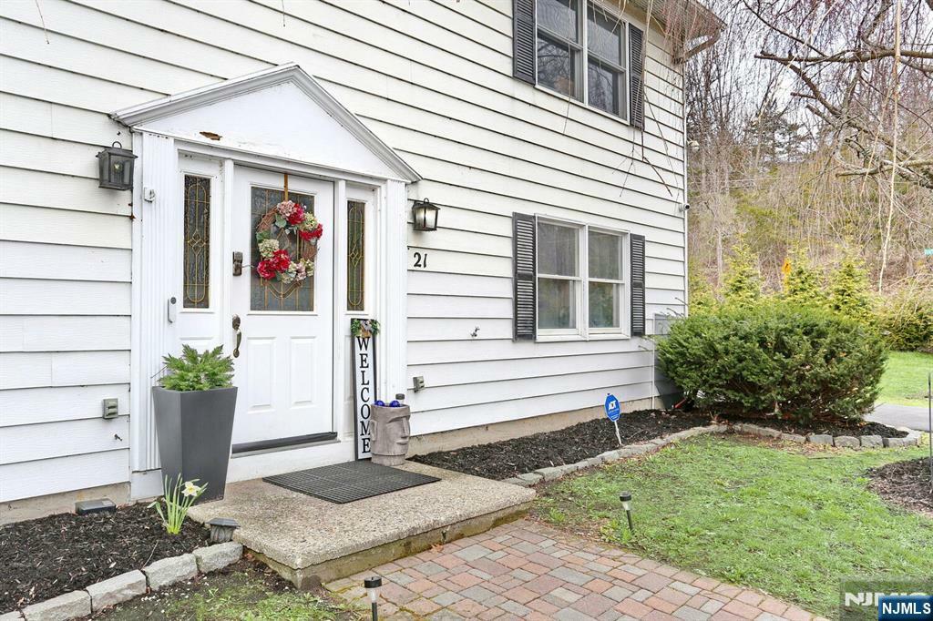 Property Photo:  21 Sand Hill Road  NJ 07462 