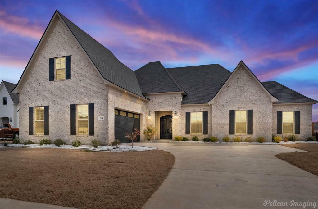 Property Photo: 704 Calcasieu Pass LA 71111