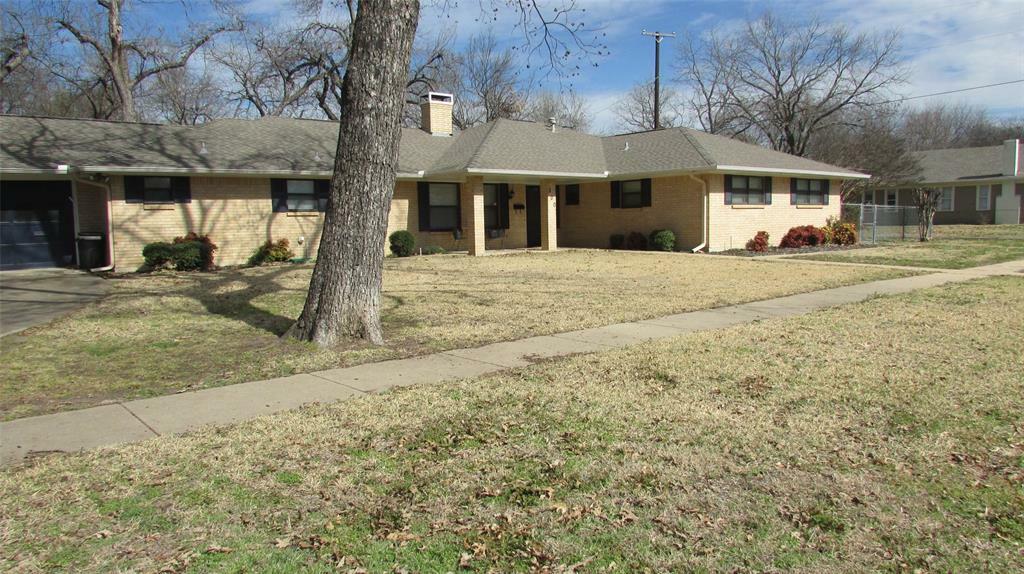 Property Photo:  300 W Denton W  TX 75119 