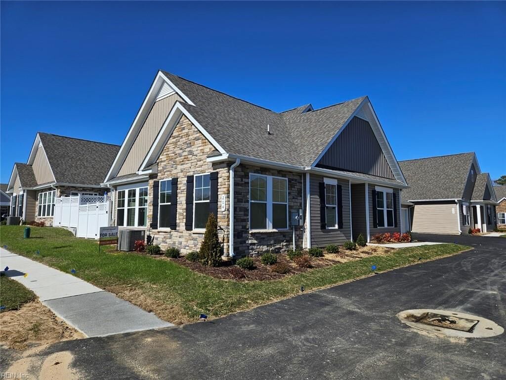 Property Photo:  204 St. Pauls Ave 29-4  VA 23430 