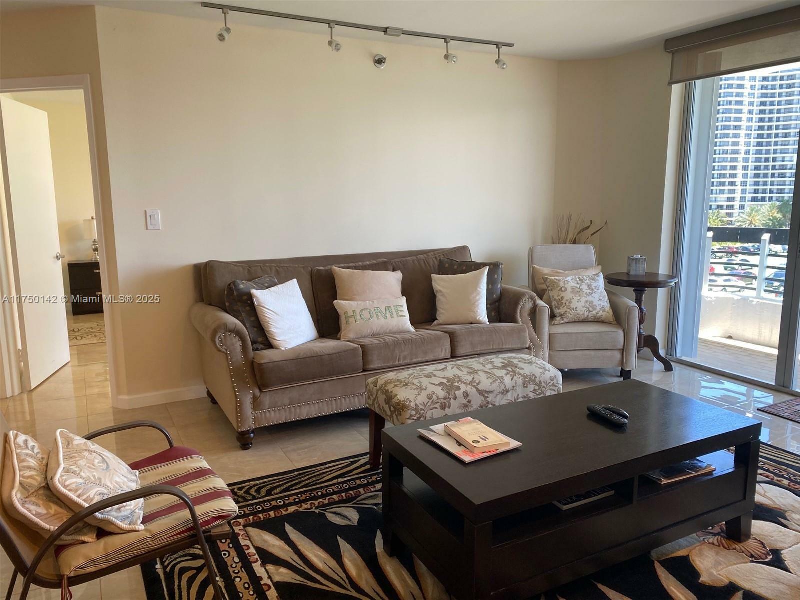 Property Photo: 3600 Mystic Pointe Dr 717 FL 33180