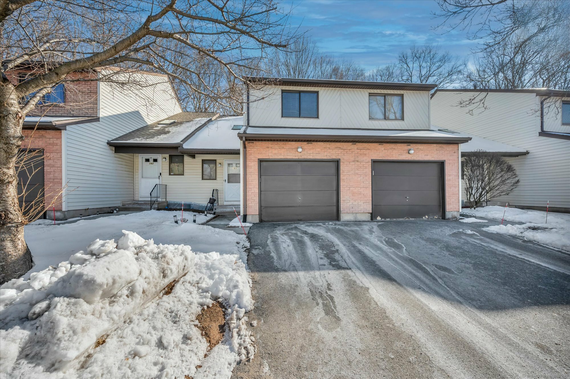 Property Photo:  183 Oak Forest Drive  CT 06040 