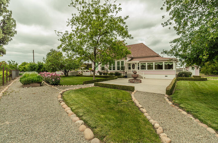 Property Photo:  3680 S Newmark Avenue  CA 93657 