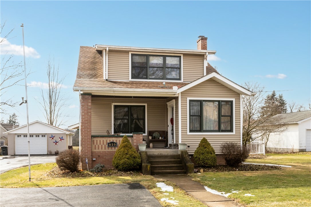 Property Photo:  810 Conway Wallrose Rd  PA 15042 