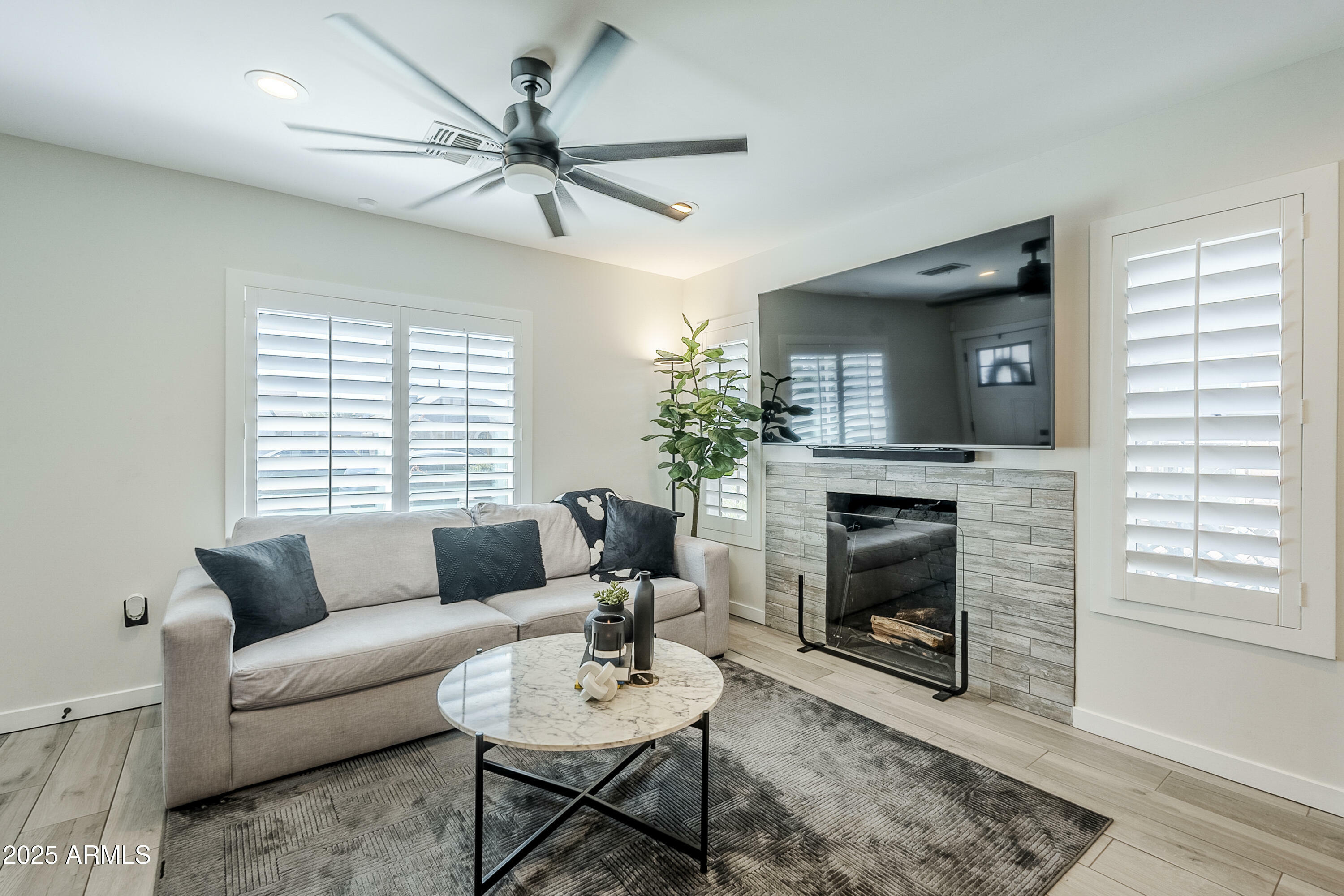 Property Photo: 1926 W Holly Street AZ 85009