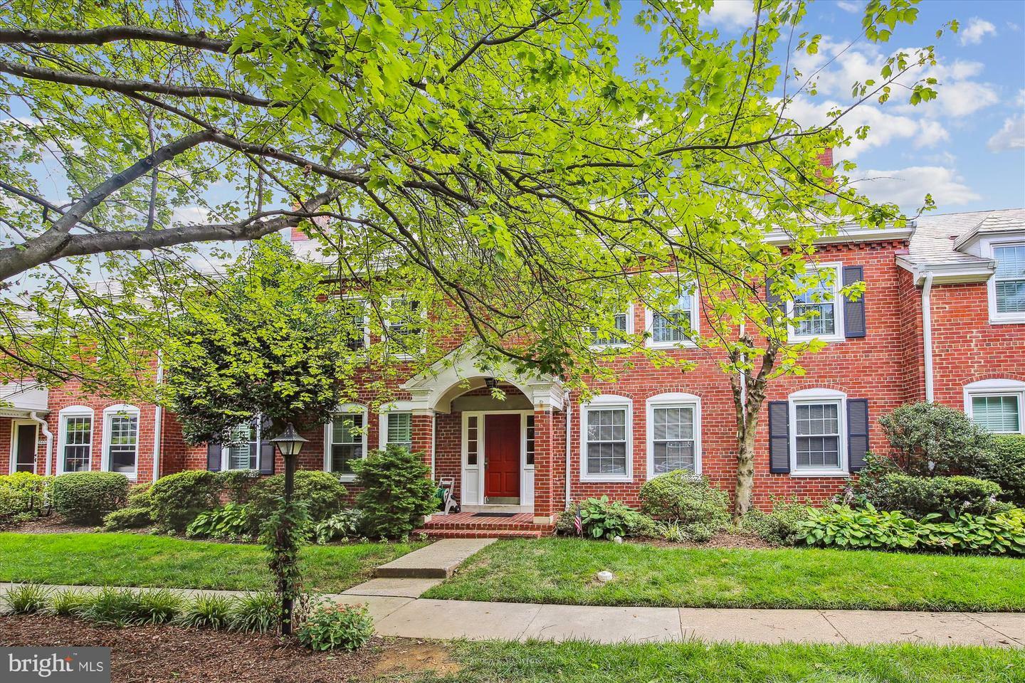 3571 S Stafford Street A2  Arlington VA 22206 photo
