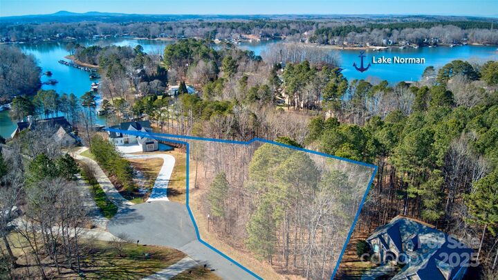 152 Fox Hunt Drive  Mooresville NC 28117 photo