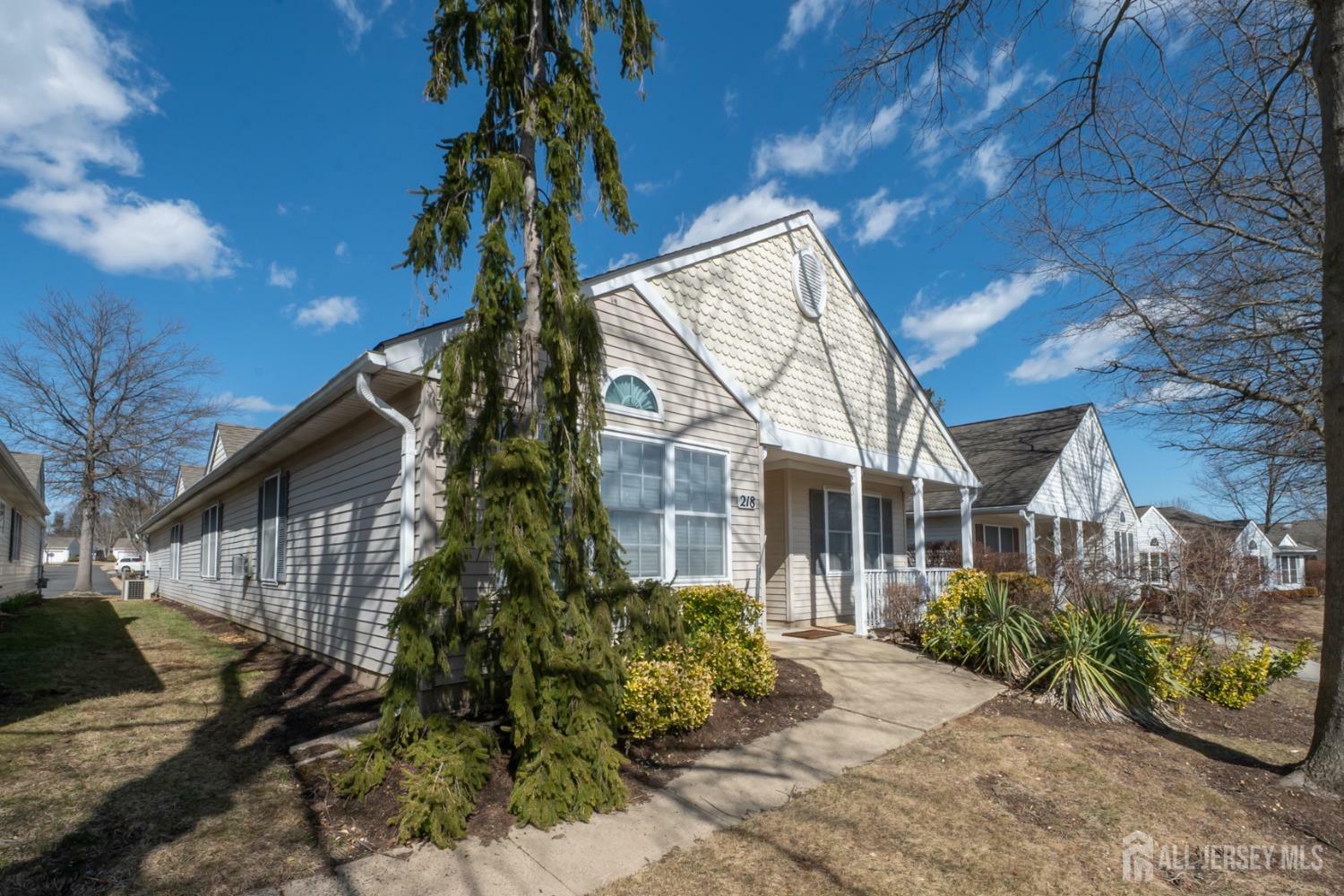 Property Photo:  218 N Pondview Boulevard  NJ 08831 