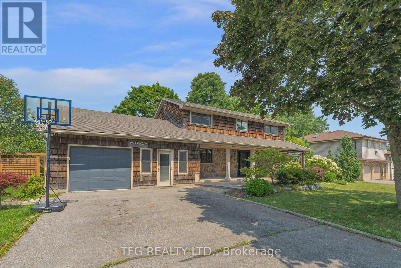 Property Photo: 490 Conlin Road East ON L1L 0M9