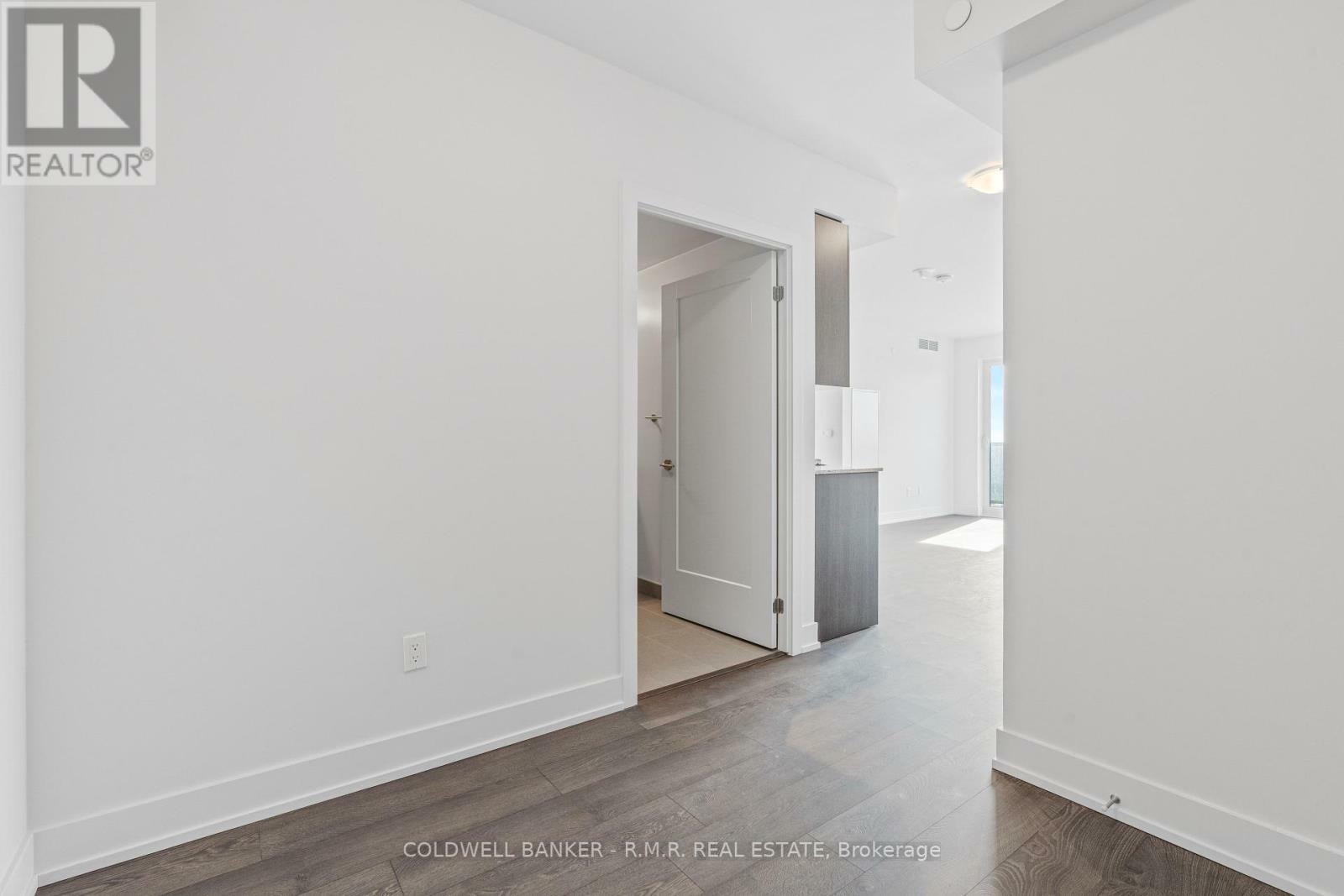 Property Photo:  2550 Simcoe Street North 1117  ON L1L 0R5 