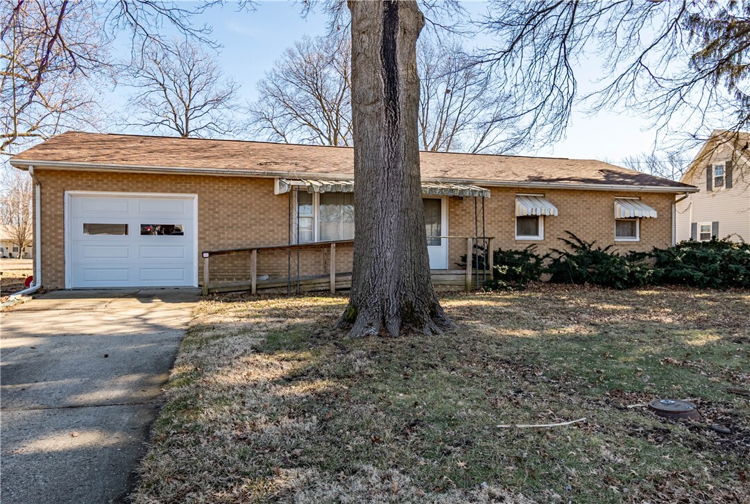 Property Photo: 616 S Main Street IL 61951