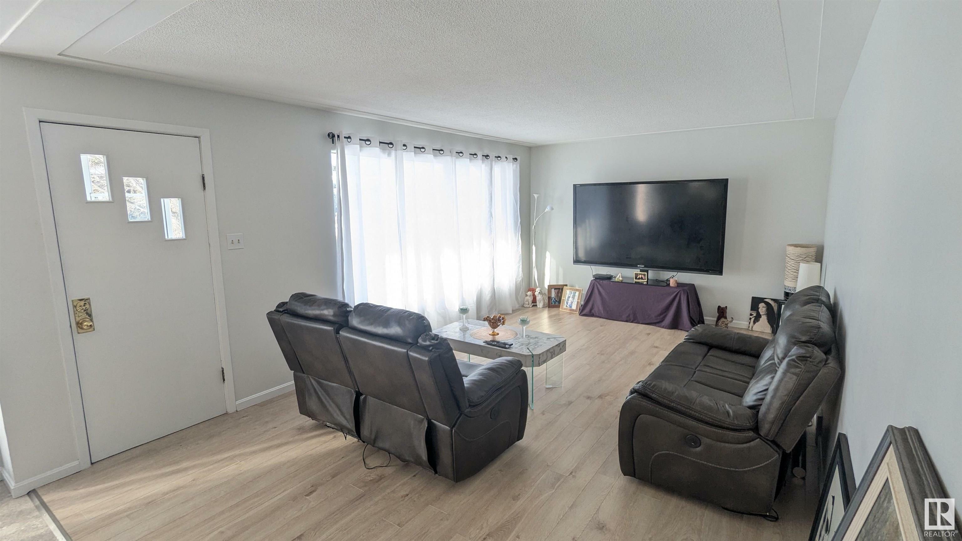 Property Photo:  5014 45B Avenue  AB T9C 1L6 