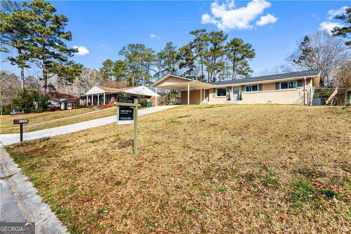 Property Photo:  1646 Flicker Road  GA 30238 