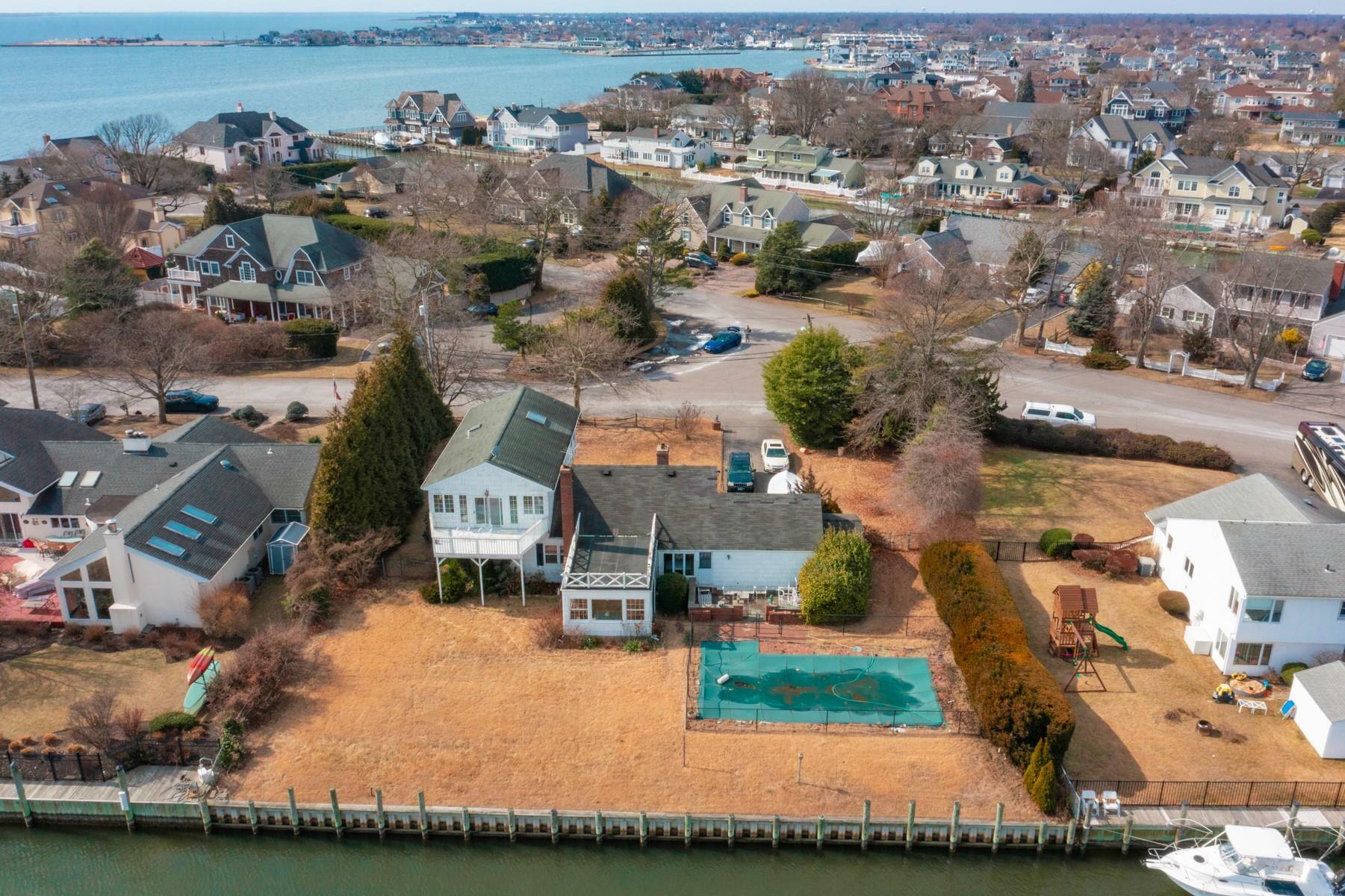 171 Wagstaff Lane  West Islip NY 11795 photo