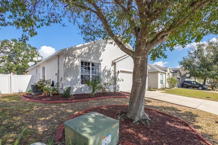 Property Photo: 547 Madina Circle FL 33837