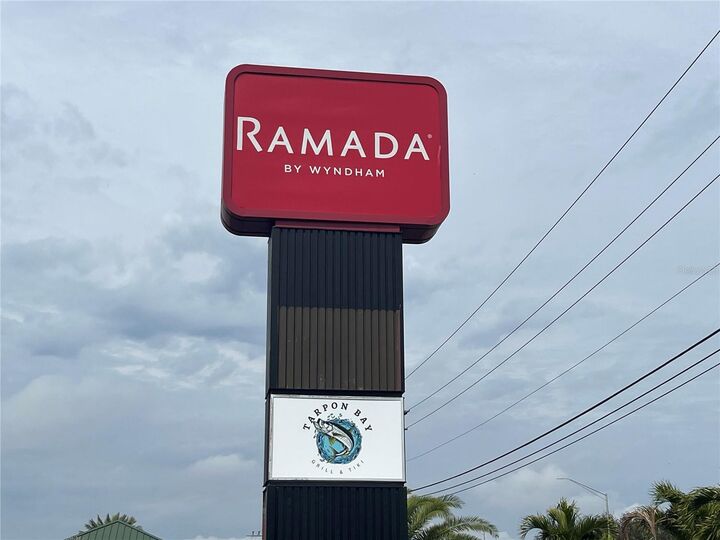 Property Photo:  7150 N Tamiami Trail S512  FL 34243 