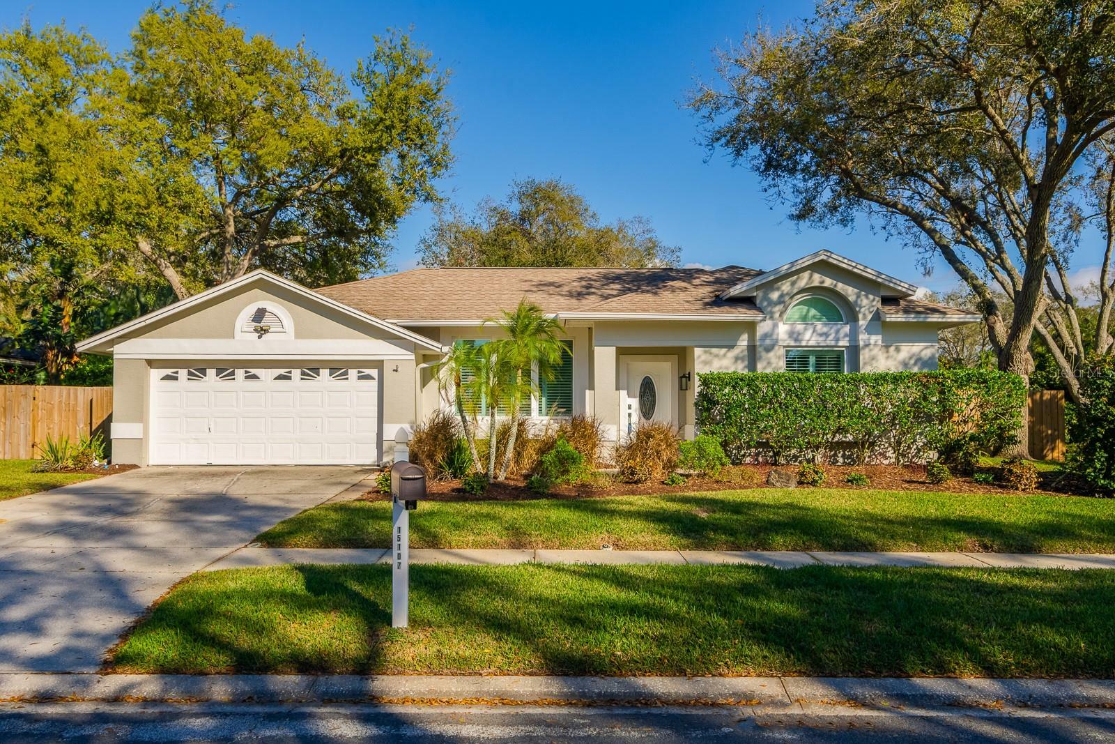 15107 Laurel Cove Circle  Odessa FL 33556 photo