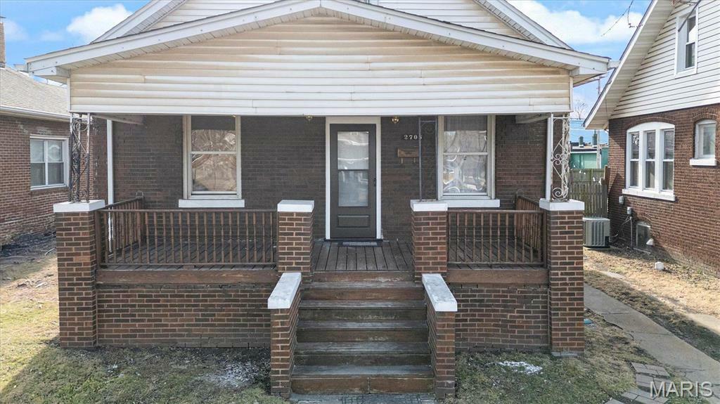Property Photo:  2706 Iowa Street  IL 62040 