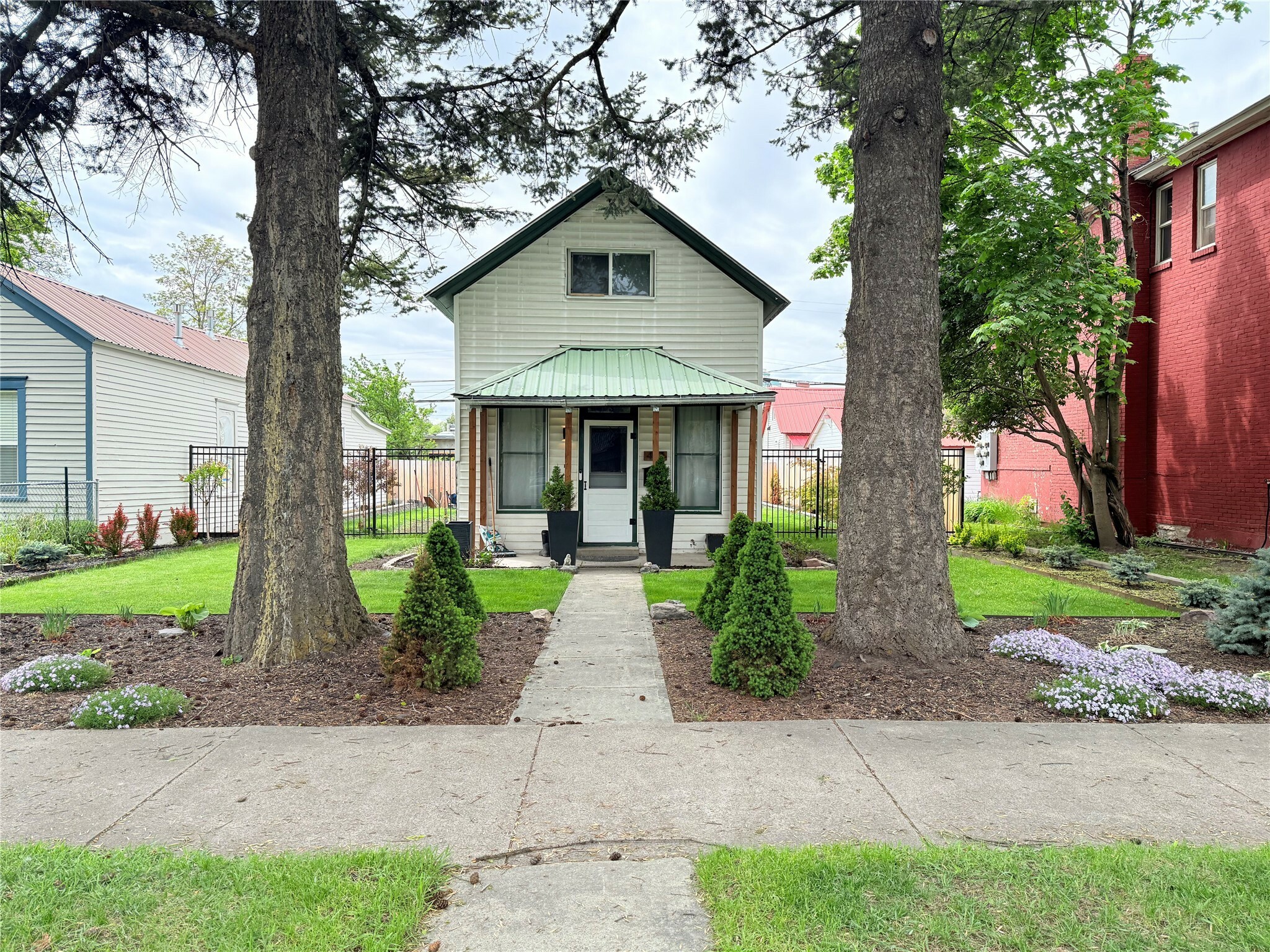Property Photo: 412 2nd Avenue E MT 59901