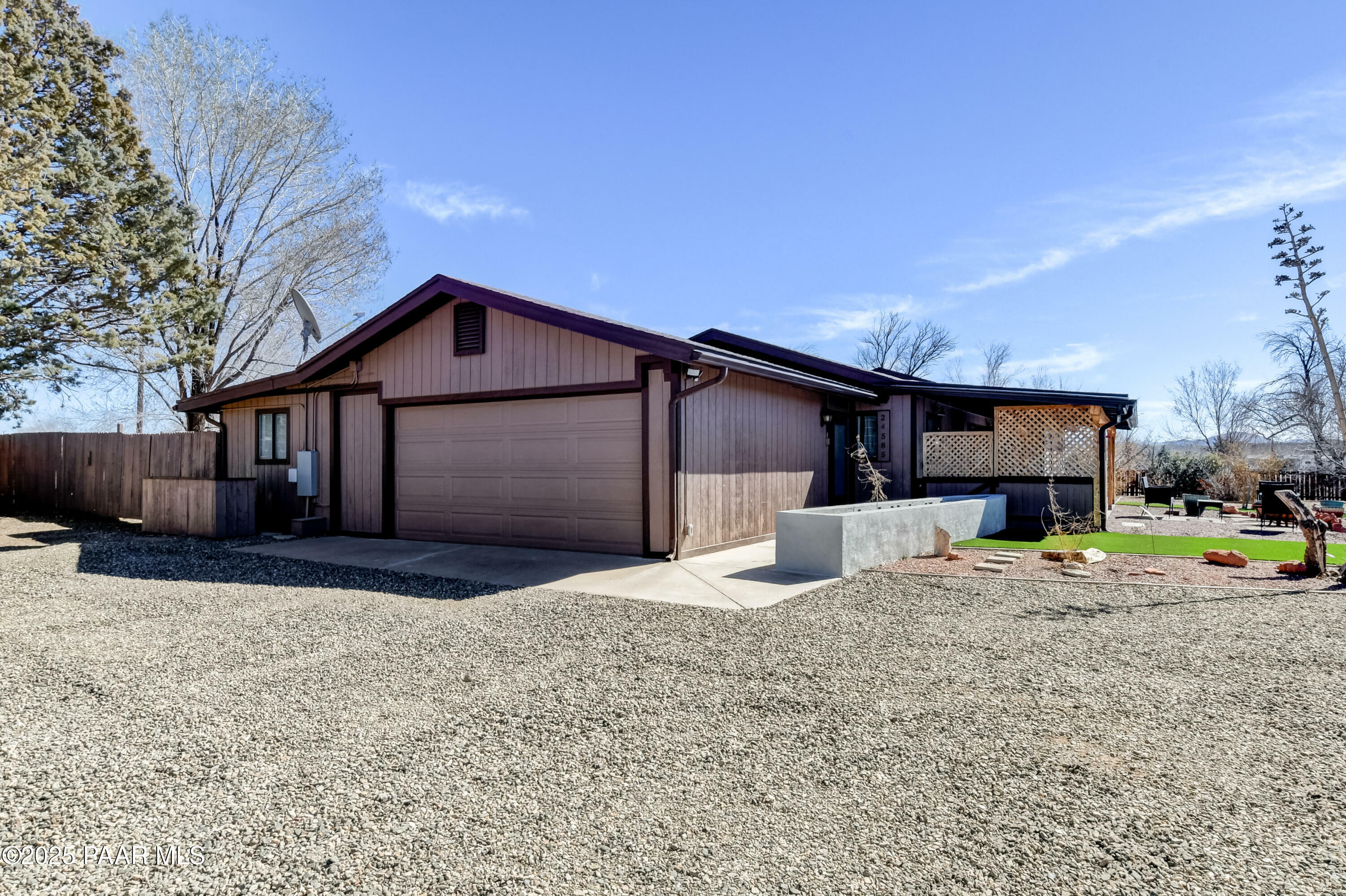 Property Photo: 24585 N Catalina Street AZ 86334