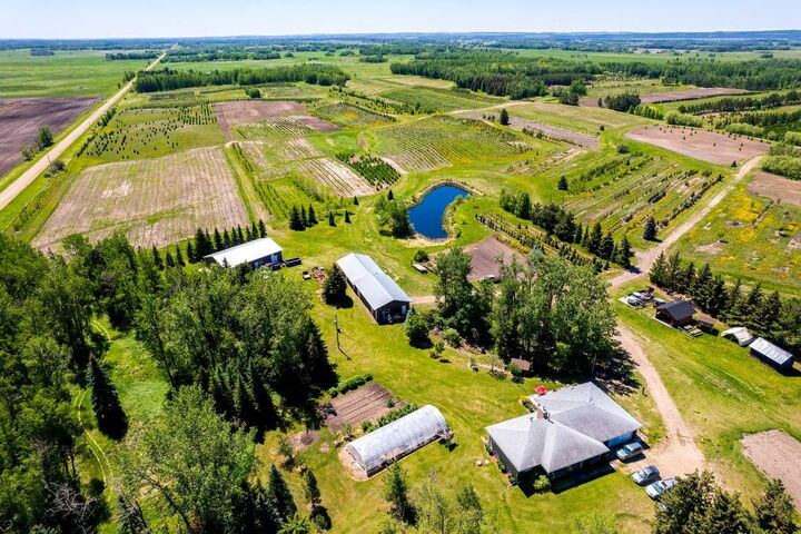 Property Photo: 272007 Twp Rd 452 AB T0C 1H0