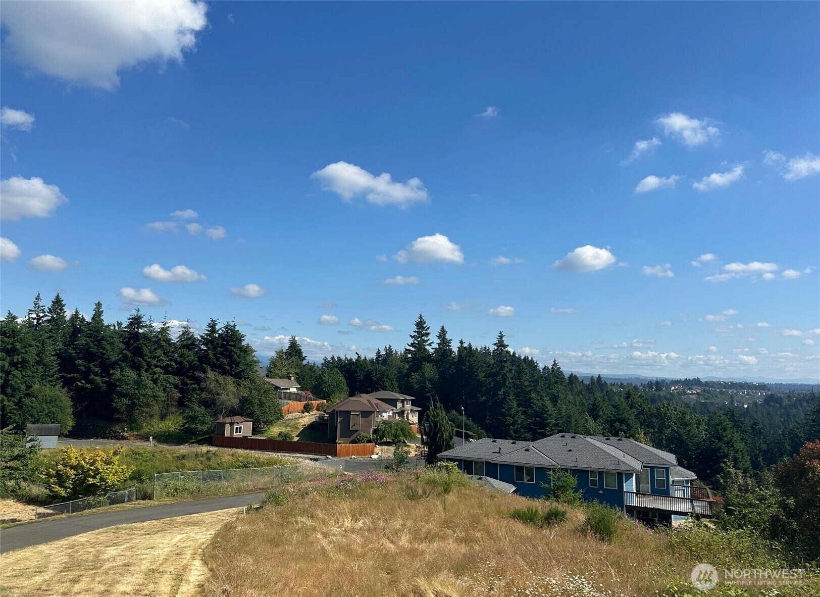 Property Photo:  18 Xx  85th Street E  WA 98391 