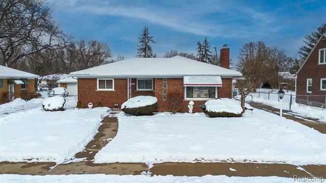 20665 Woodside Street  Harper Woods MI 48225 photo