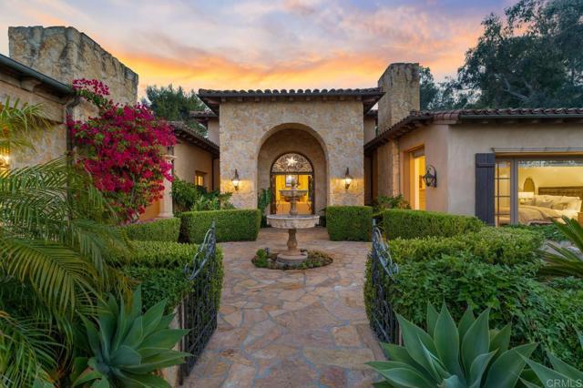 Property Photo: 5423 Calzada Del Bosque CA 92067