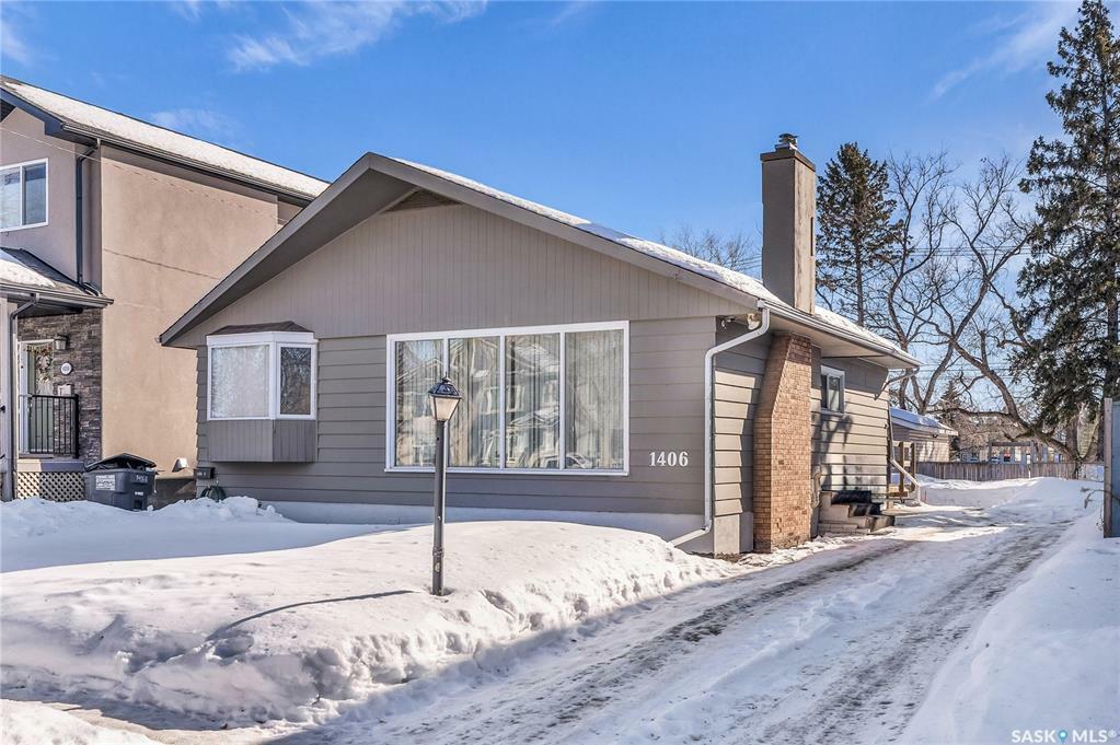 Property Photo:  1406 Main Street E  SK S7H 0L6 