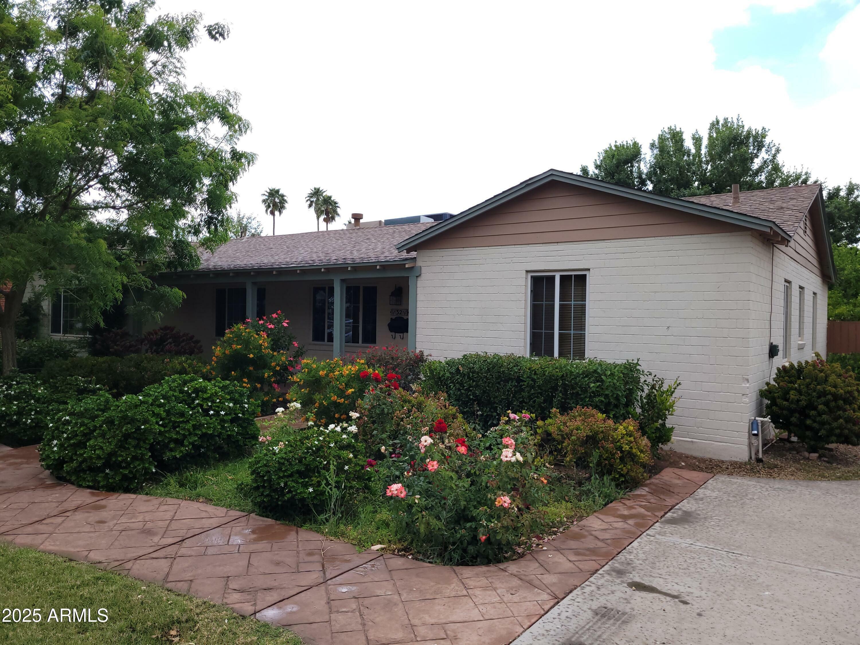 Property Photo: 32 E 14th Street AZ 85281