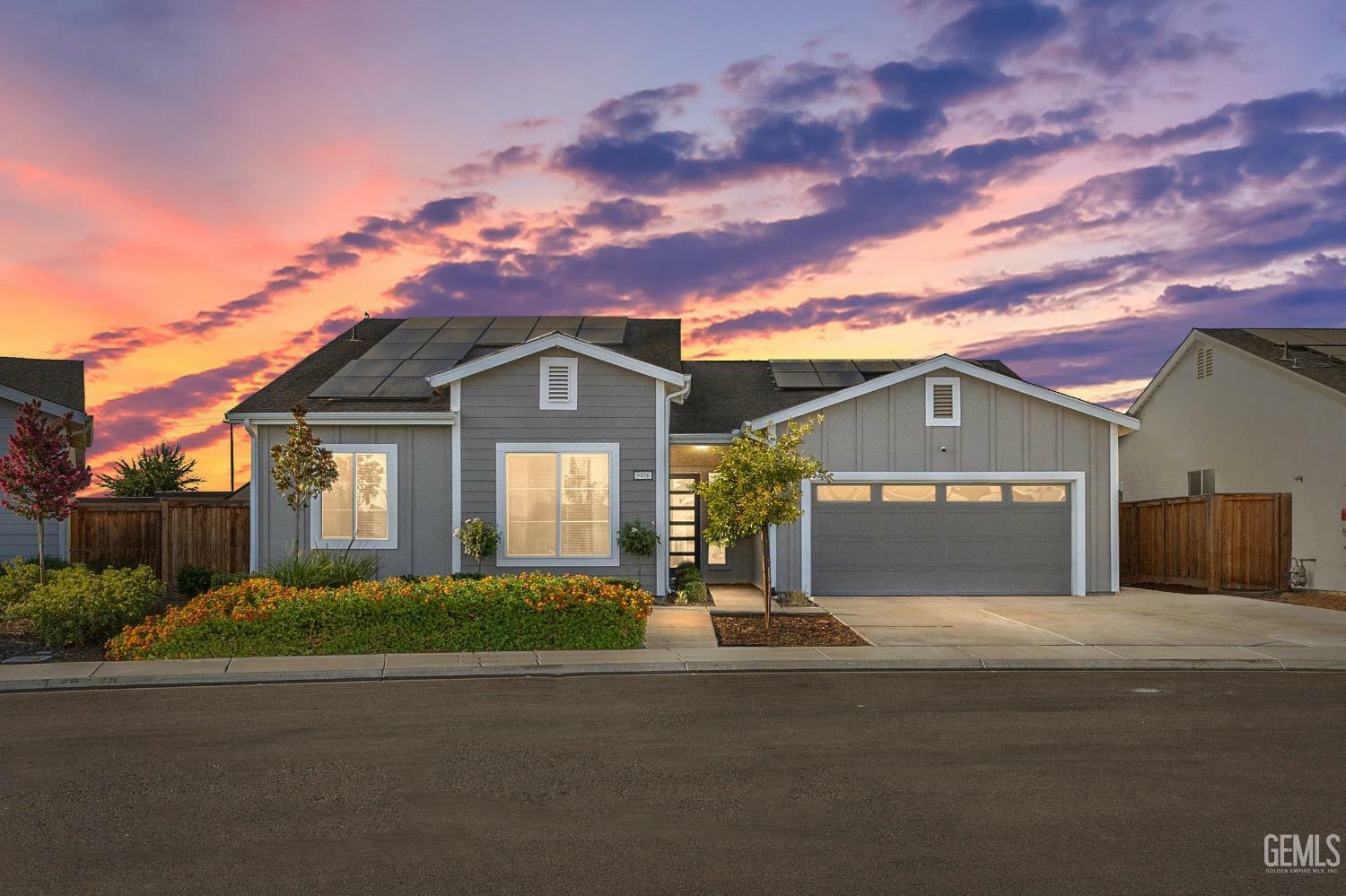Property Photo: 9406 Parkwood Manor Drive CA 93263