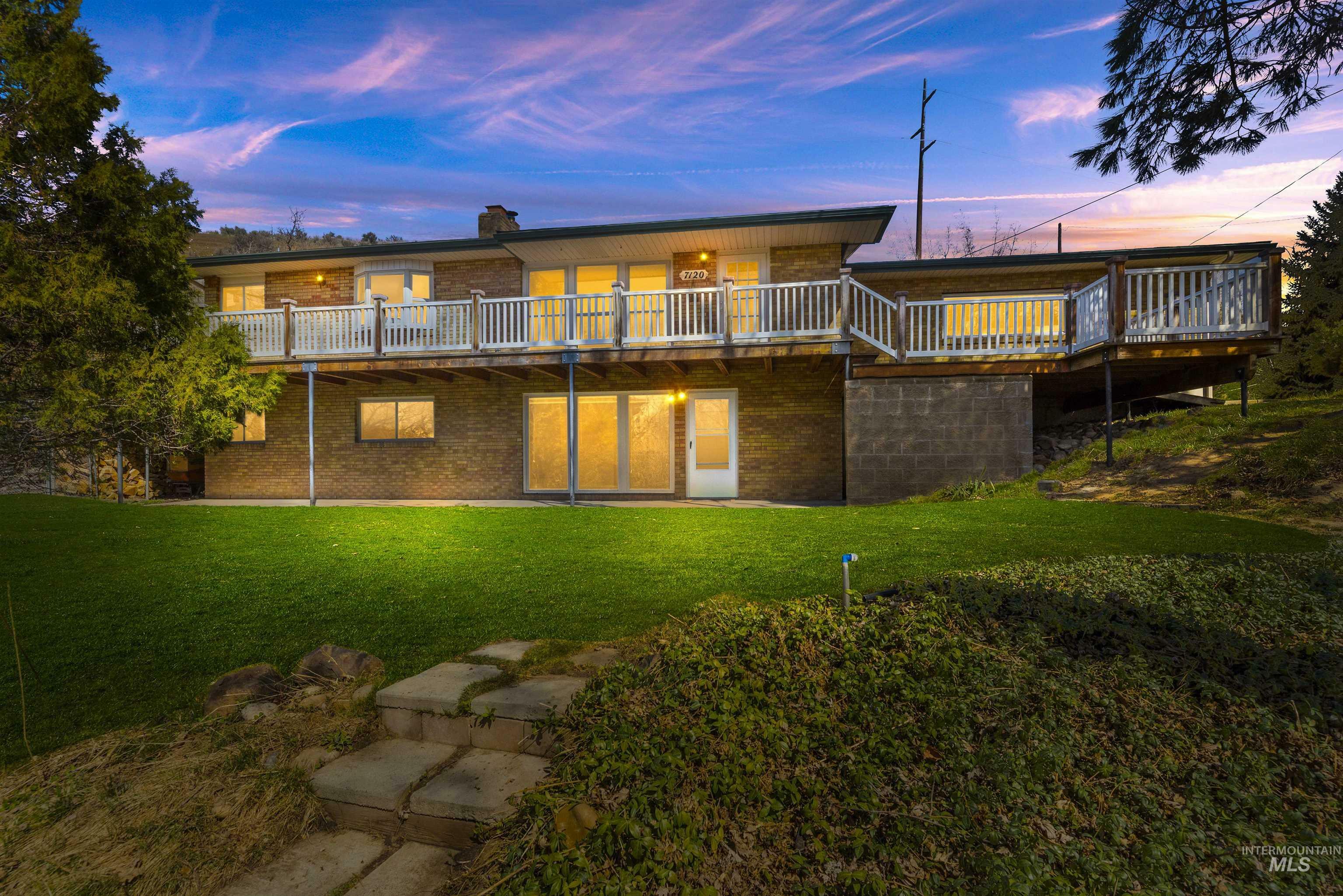 Property Photo: 7120 W Hill Rd ID 83714