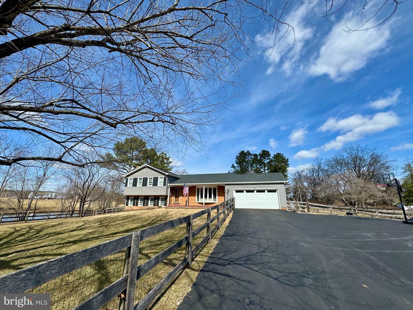 Property Photo:  2715 Logmill Road  VA 20169 