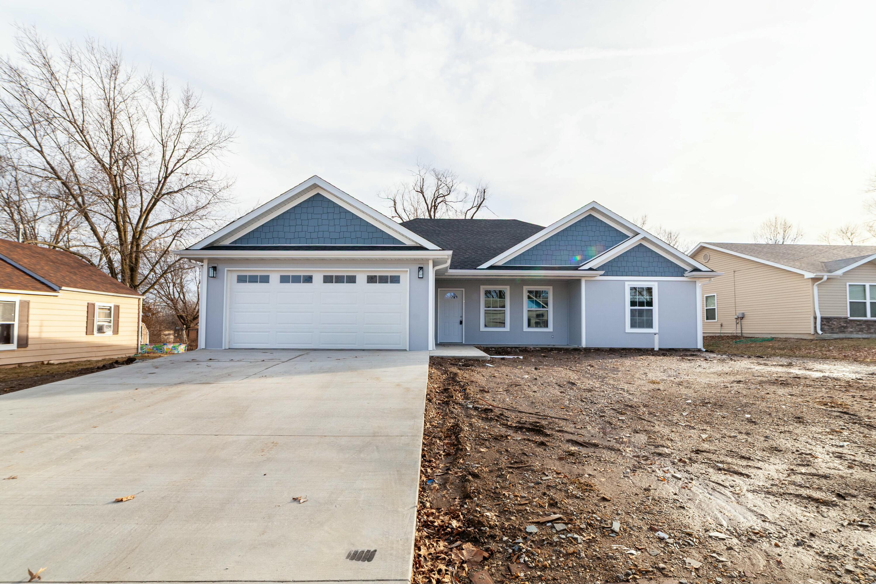534 W Maple St  Mexico MO 65265 photo
