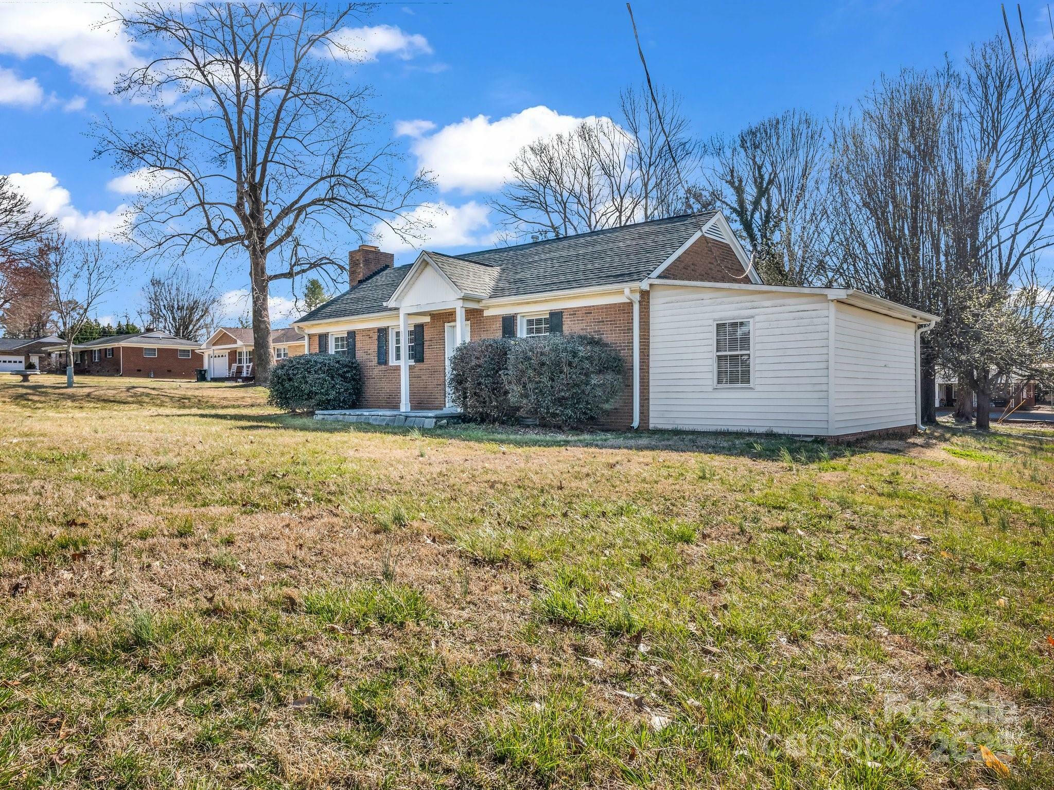 Property Photo:  2100 Lincolnton Highway  NC 28021 