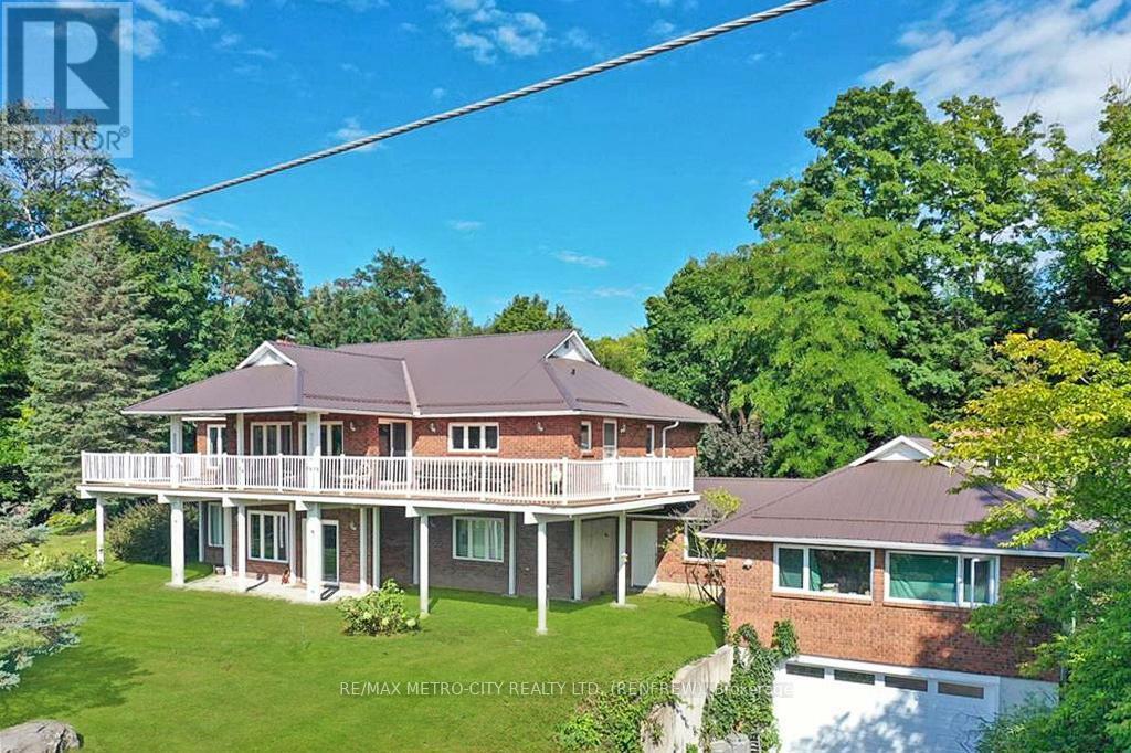 Property Photo: 4196 Calabogie Road ON K0J 1H0