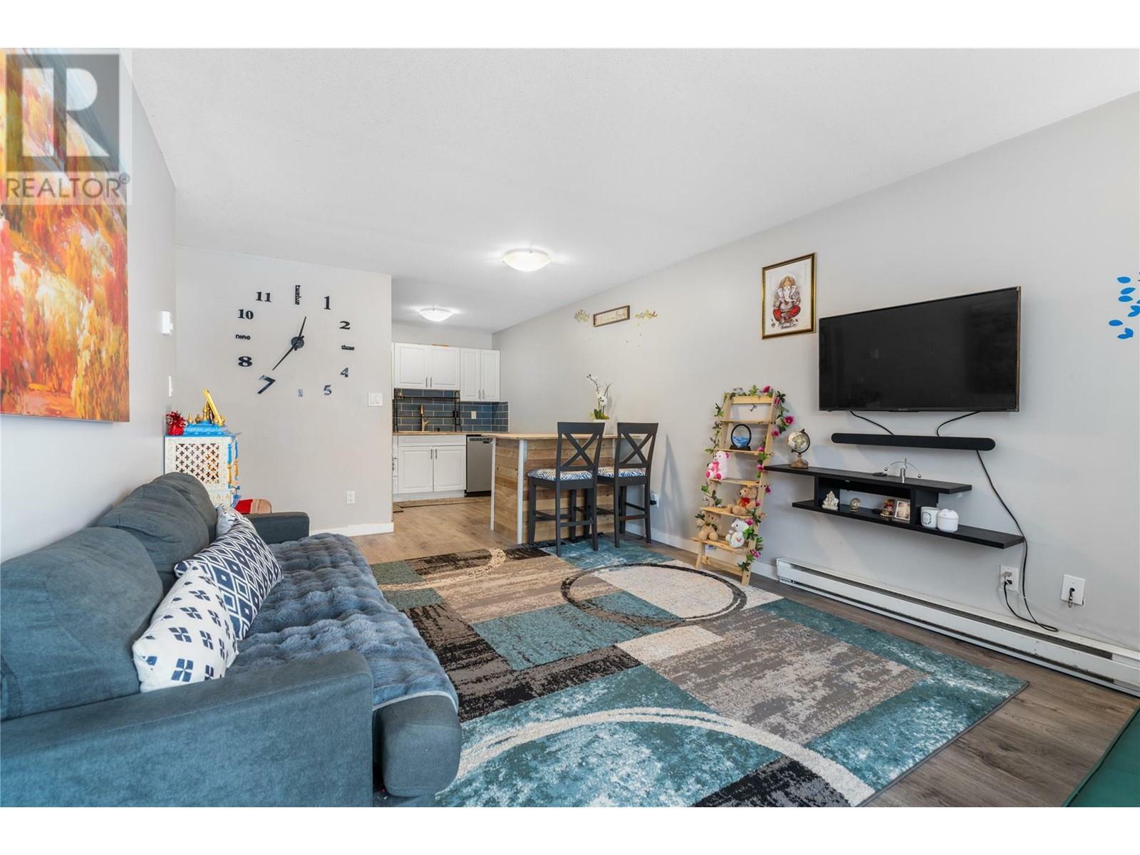 Property Photo:  435 Franklyn Road 102  BC V1X 5X6 