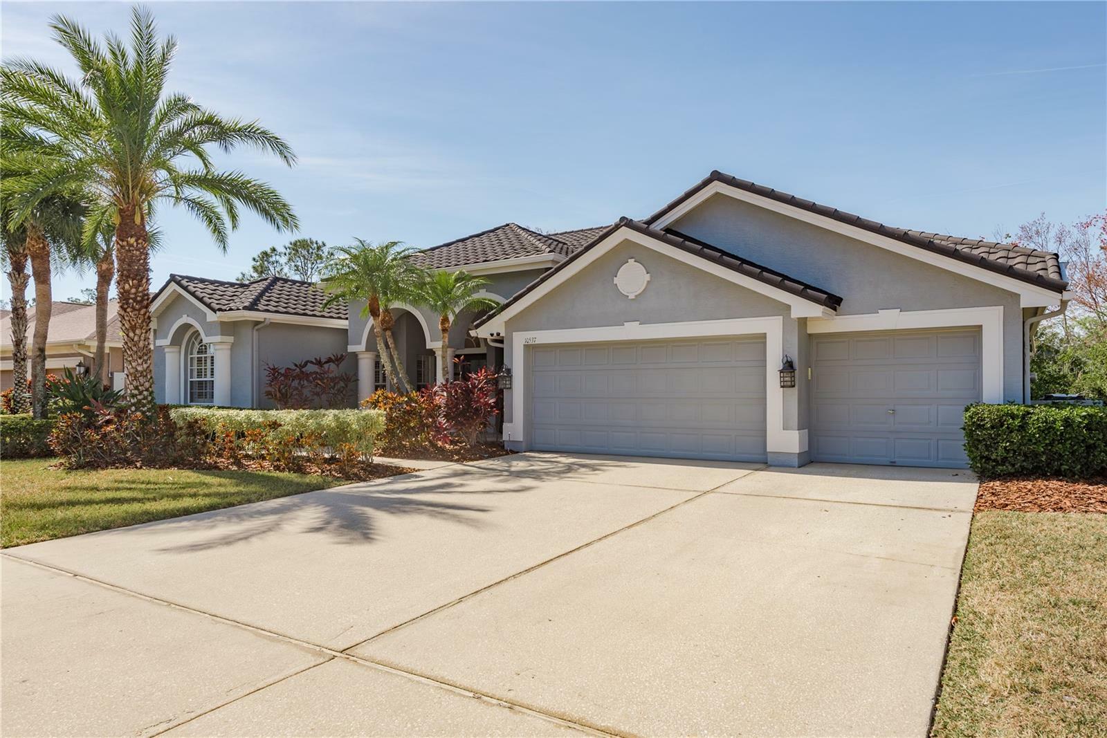 Property Photo: 10537 Greensprings Drive FL 33626
