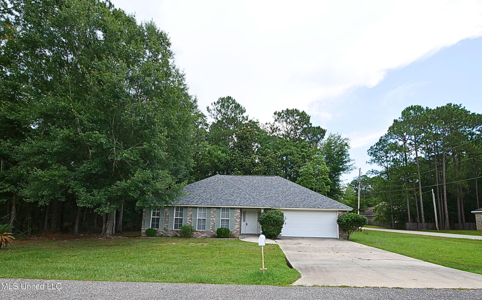 Property Photo: 846 Kimo Court MS 39525