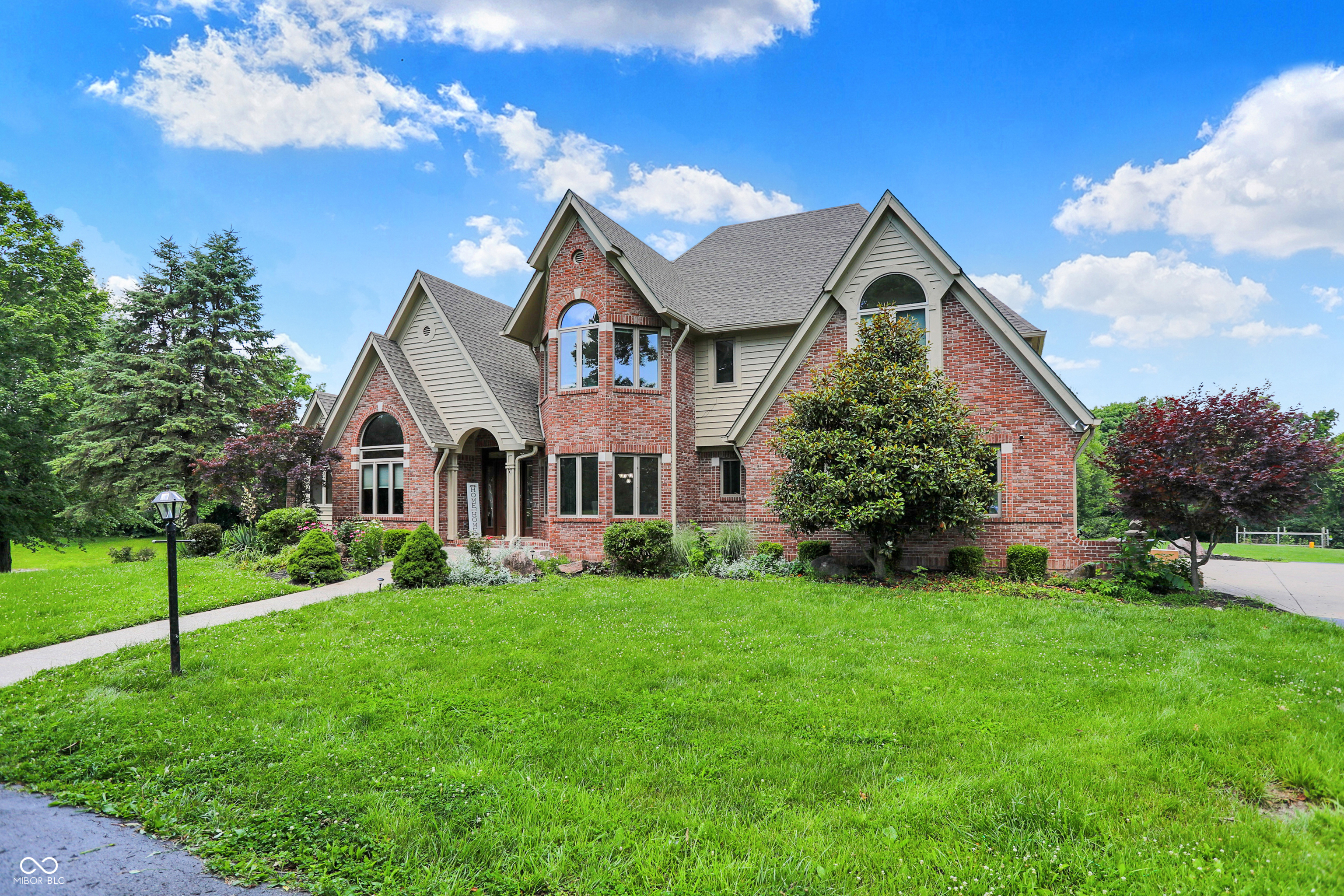 Property Photo: 3592 W Smokey Row Road IN 46106