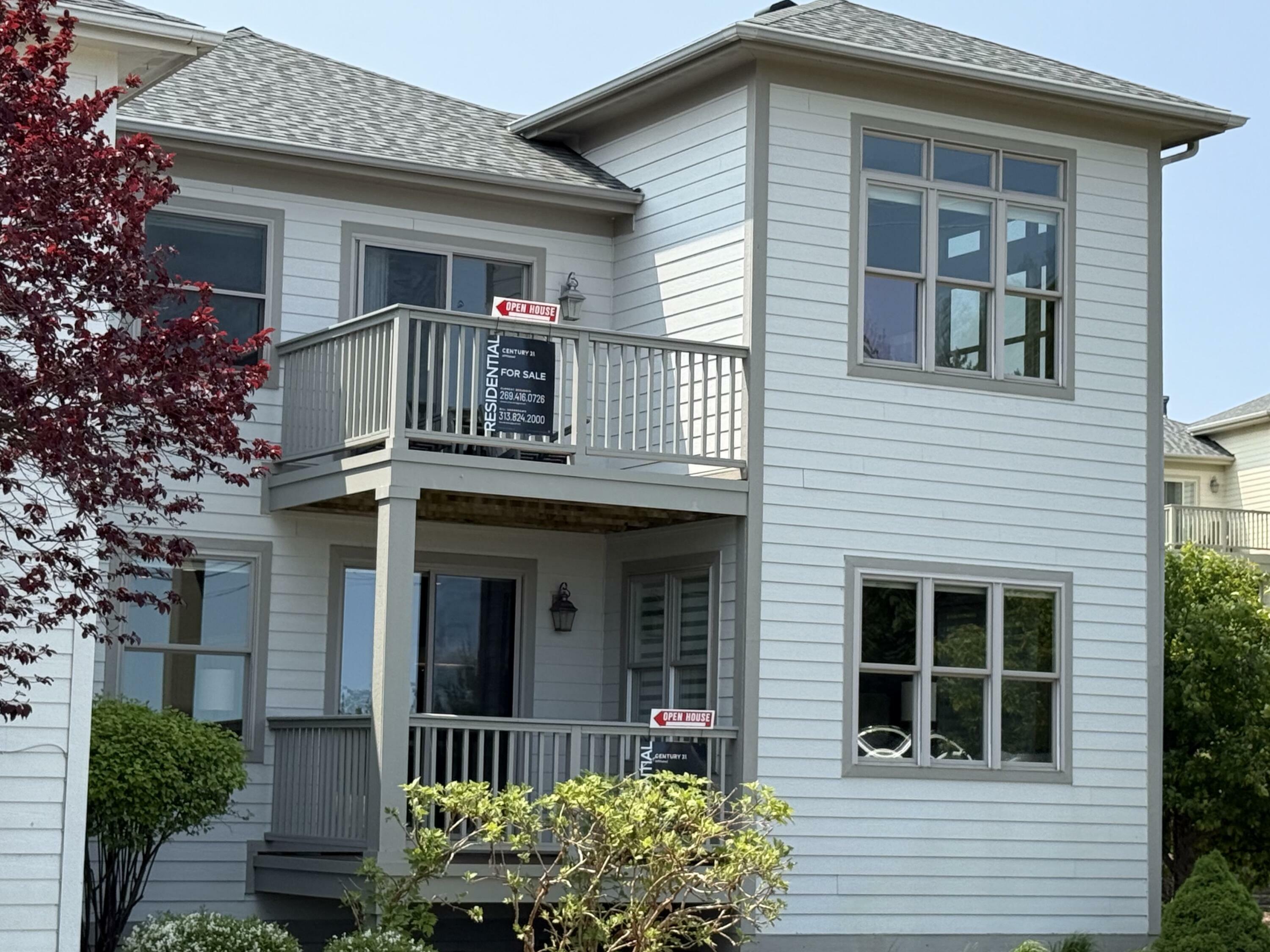 Property Photo: 210 Garden Terrace MI 49406