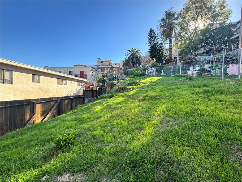 Property Photo:  746 Cleveland Street  CA 90012 