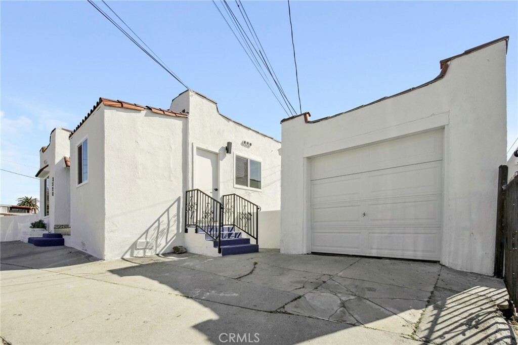 Property Photo:  479 N.townsend Avenue  CA 90063 