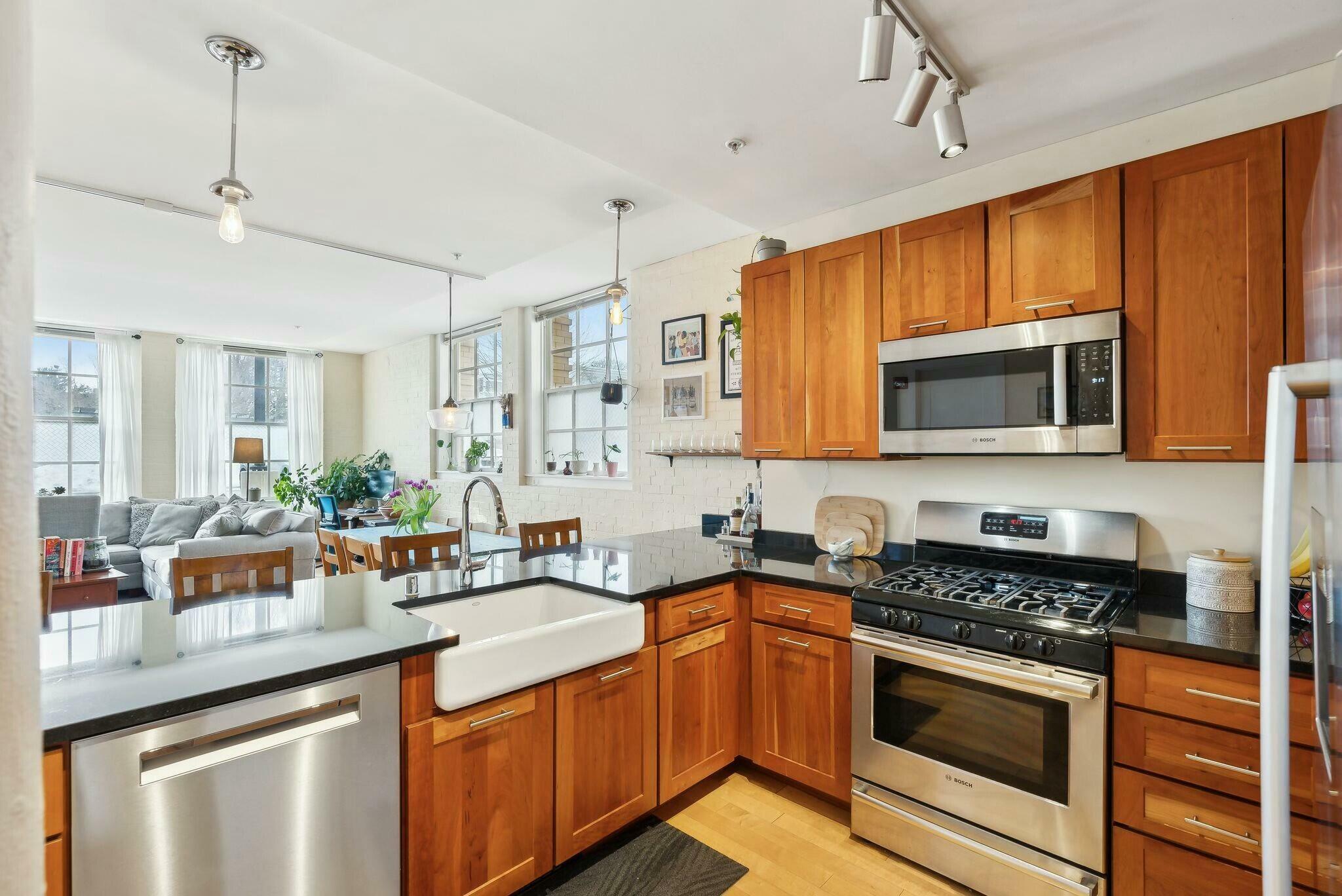 Property Photo: 172 Falmouth Street 2 ME 04102