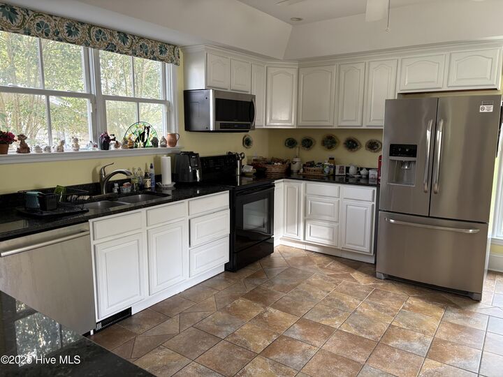 Property Photo: 1418 Spencer Avenue NC 28560