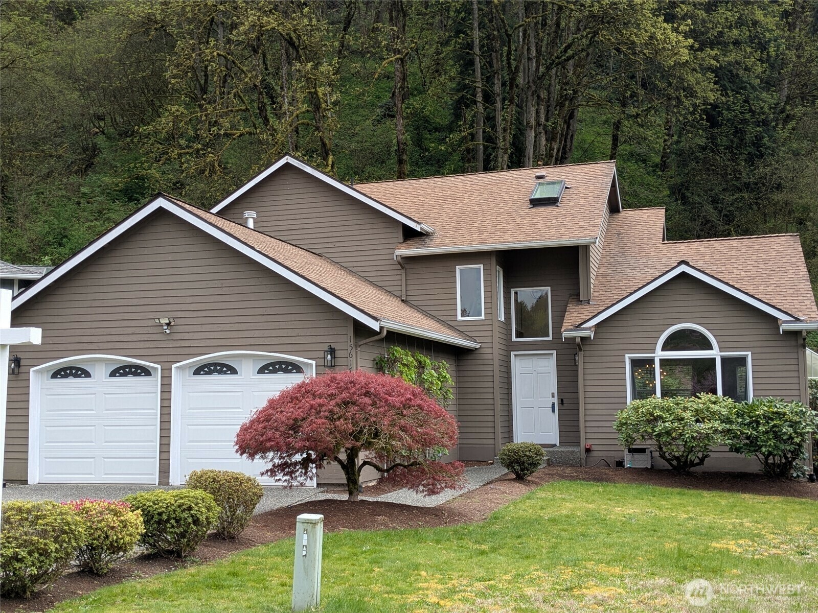 Property Photo: 15617 160th Court SE WA 98058