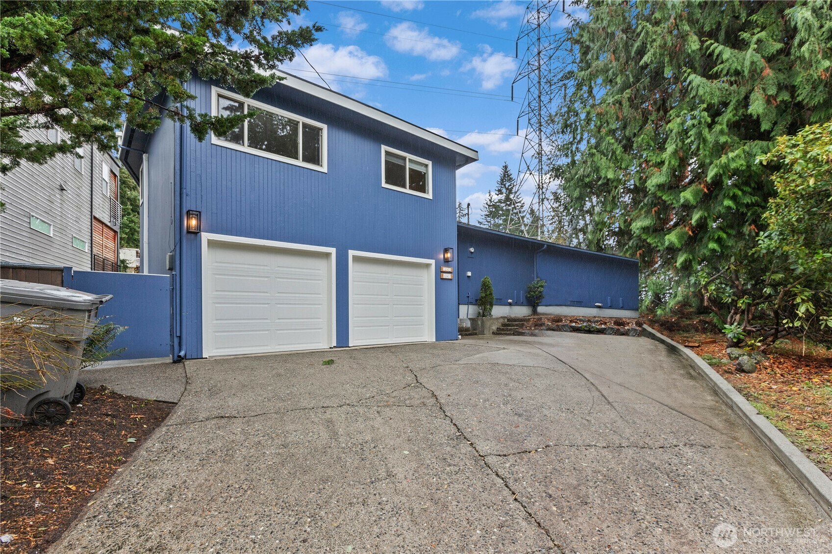 Property Photo:  12415 NE 109th Place  WA 98033 