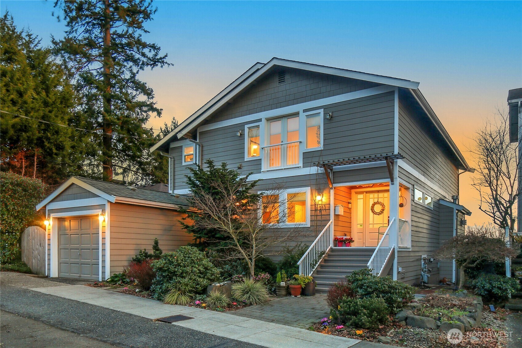 Property Photo:  4211 SW Sullivan Street  WA 98136 