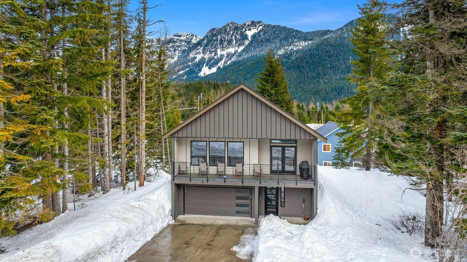 Property Photo:  210  Keechelus Drive  WA 98068 