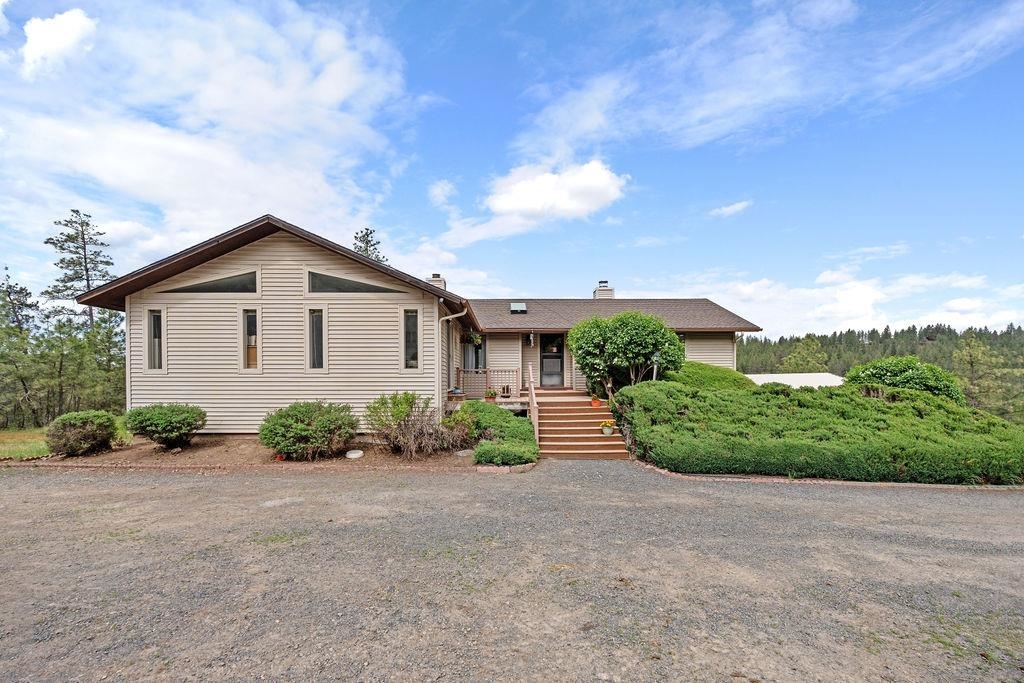 Property Photo:  8704 S Sherman Rd  WA 99224 